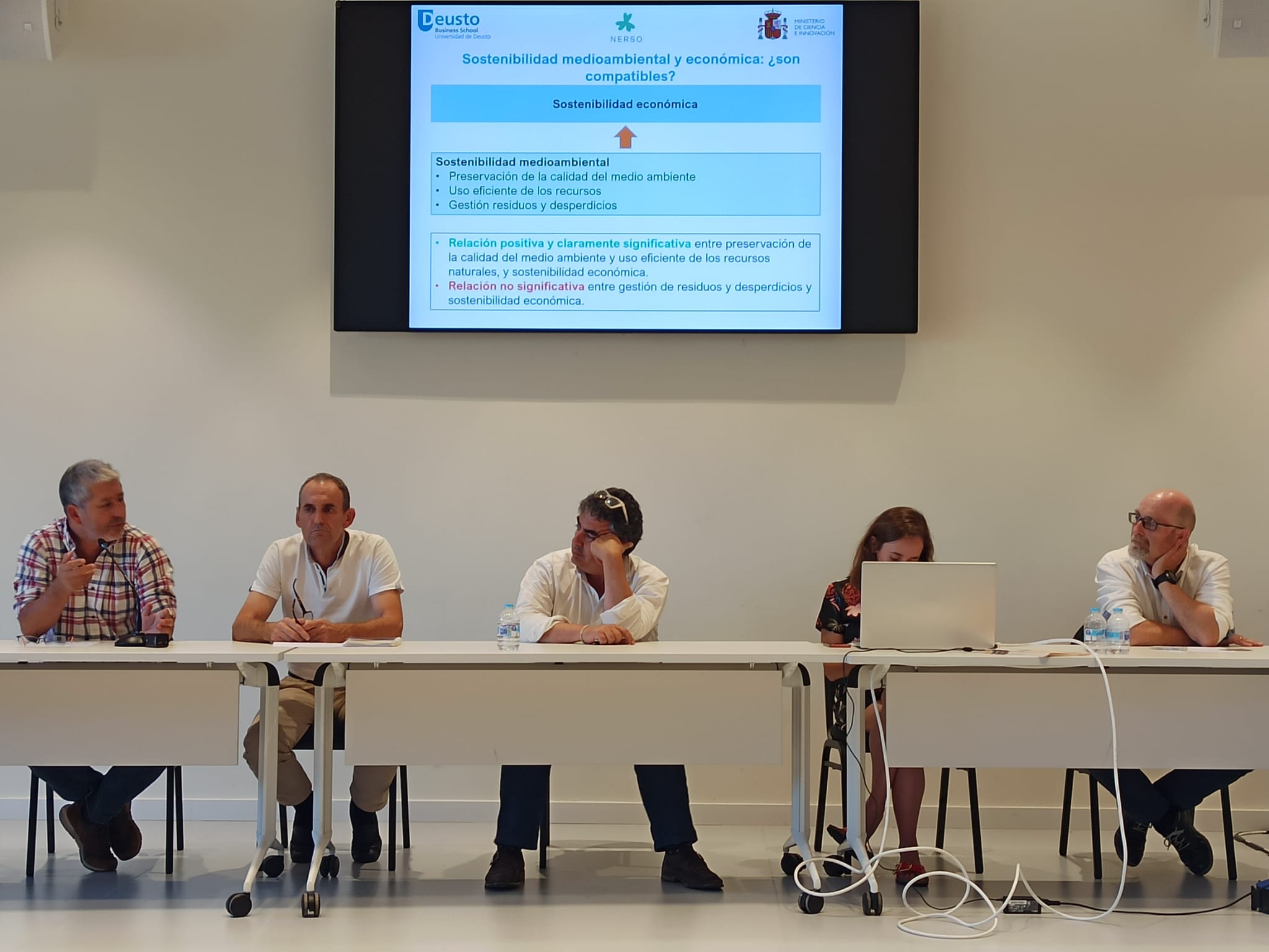 Cabecera Ecológicos Aranda en la Universidad de Desuto de San Sebastián - Ecológicos Aranda